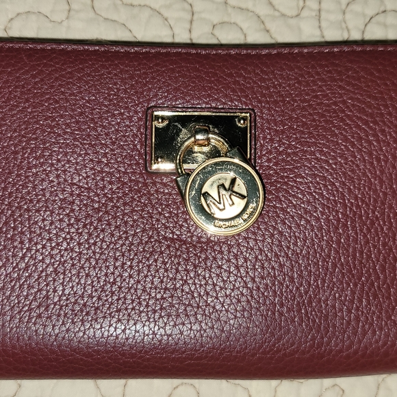 MK merlot pebbled leather wallet - Picture 1 of 11
